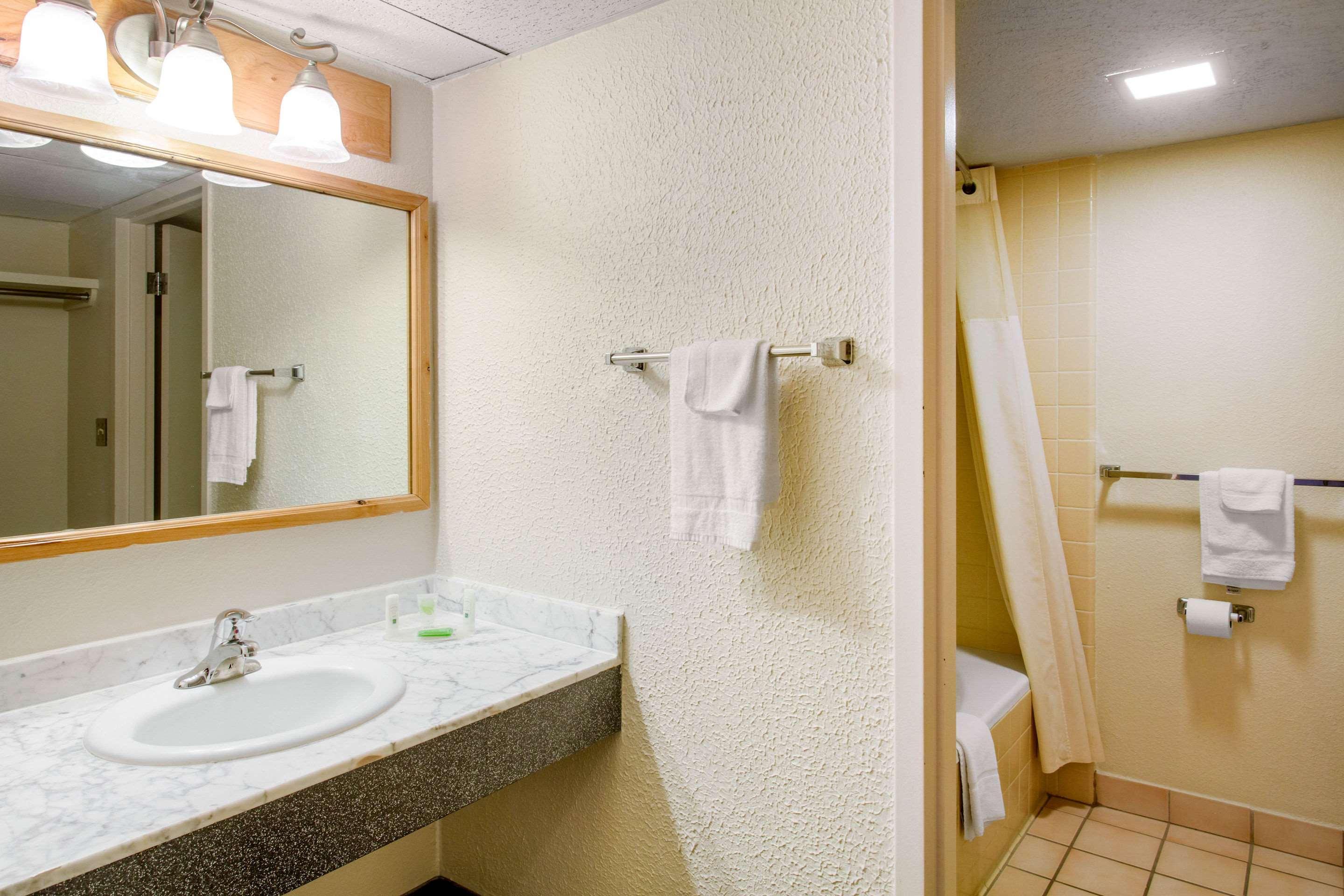 וונדובר Quality Inn Stateline מראה חיצוני תמונה